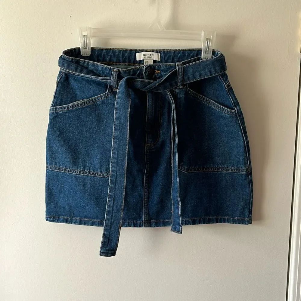 Forever 21 Denim mini Skirt Size L Gently used Blue